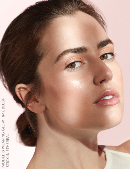 2021_SpringHighlighters_LandingPageModel3-440x570-602a8603-d3a0-4b37-bf84-77596413032e