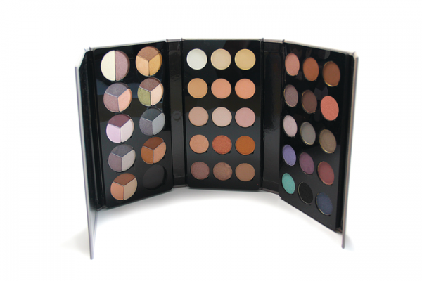 Eye_Shadow_Palette_10861-720x480 Makeup Artist Palette- Refillable fard à paupières vide