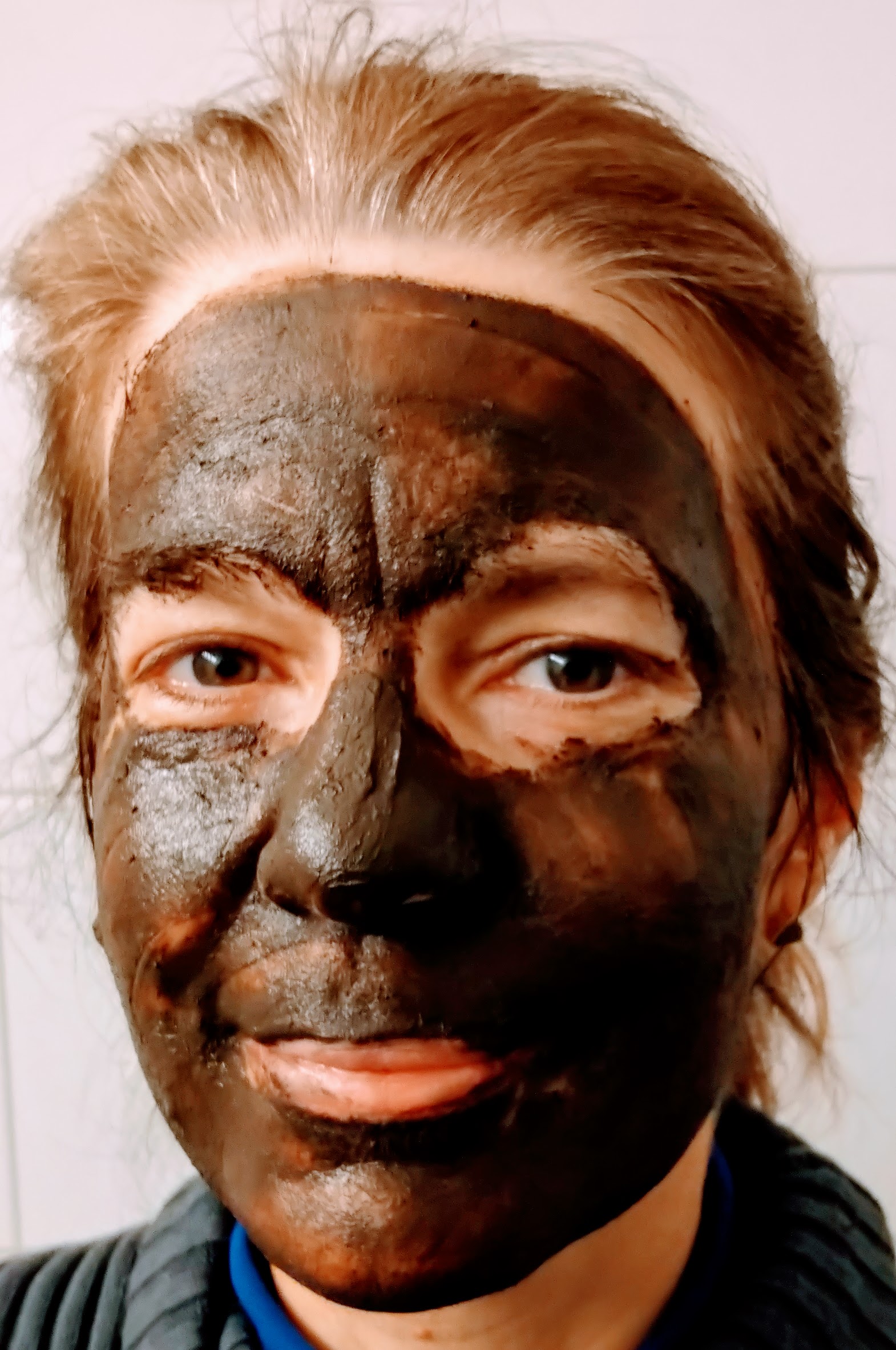mudheilmooremaskjuliettearmand