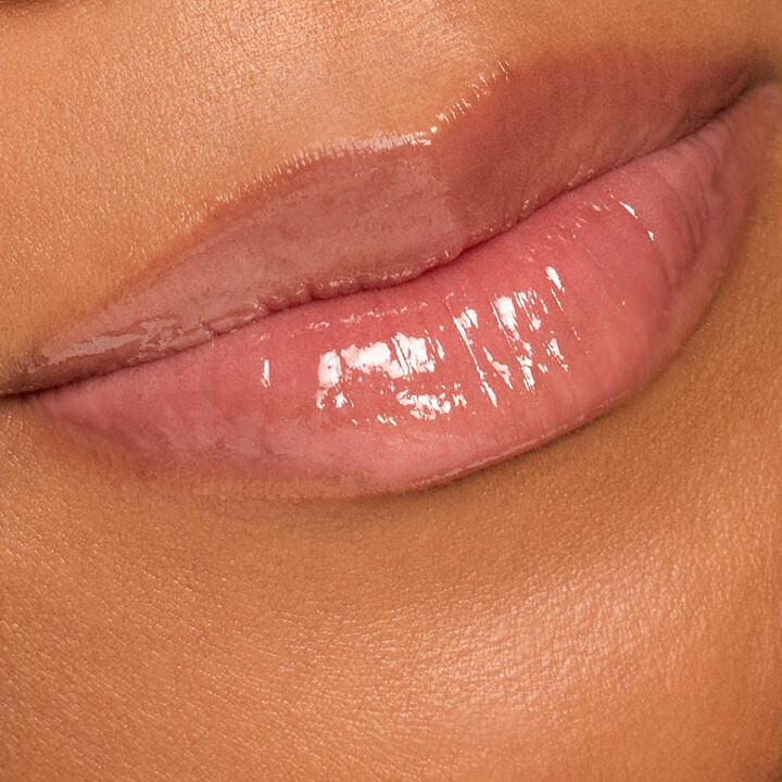 lip, lips, lip gloss, makeup, glossy