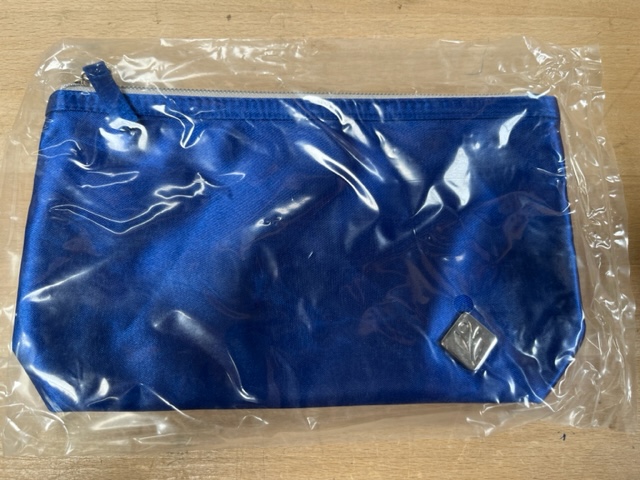 IMG_1382-Environ-small-blue-necessairlwVdLl6N25oua