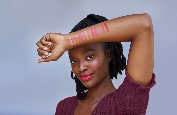 IC_Model_Wemi-LipFixation_ArmSwatches_Beauty1121-720x471-9c9cf977-ca2b-48a4-949e-2835e155a112