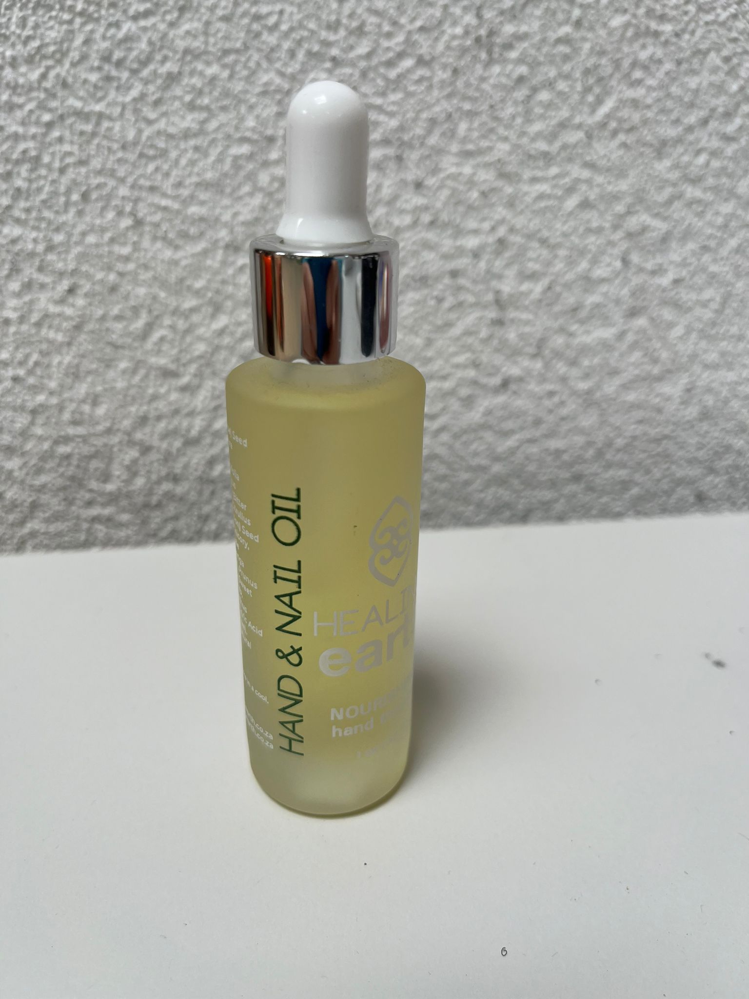 hand-and-nail-oil-HE Hand and Nail Oil Pinotage, 30ml