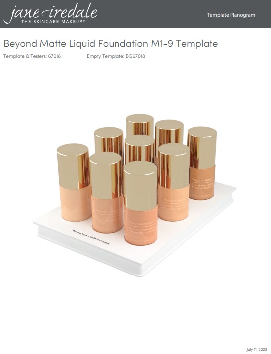 Nove flaconi del fondotinta liquido Beyond Matte di Jane Iredale, con tappi dorati luccicanti, in tonalità che vanno dal beige chiaro al beige medio, sono disposti su tre file su un espositore bianco e mostrano chiaramente la gamma di colori.
