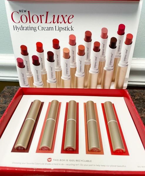 VIP BOX ColorLuxe Hydrating Cream Lipstick